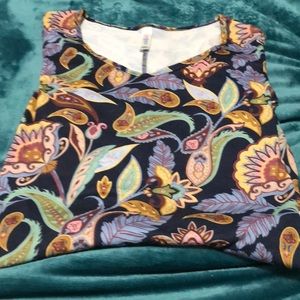 LuLaRoe Perfect Tee size L